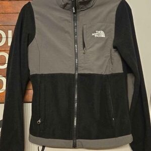 The North Face Women's Black and Gray Jacket